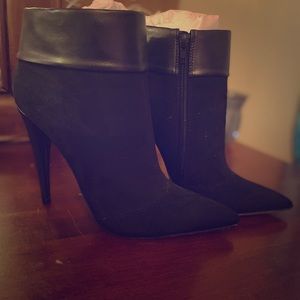 Size 9 Keva Just Fab pointy toe booties